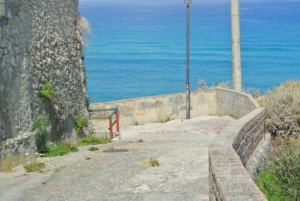 Bed and Breakfast La Perla Del Tirreno Tropea Exterior foto